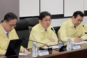 이억원 금융위원장, 중동 상황 관련 금융시장 점검 나서