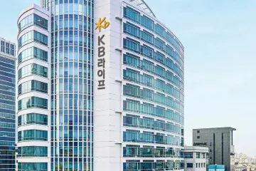 KB라이프, '소비자보호위원회 신설·전문가 선임'… 소비자보호 체계 구...